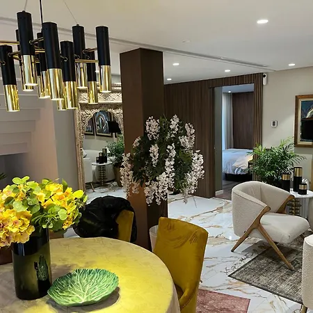펜션 De Lujo Maravillosa 5 ,6 Banos ,piscina Wifi En Marbella 에스테포나